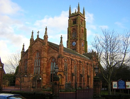 Book a hotel near Bothwell Parish Church